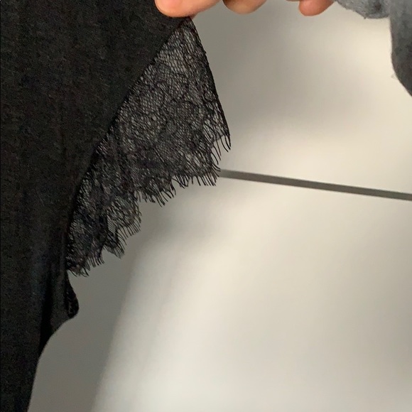 Zara tshirt with lace trim - Picture 2 of 4